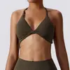 Dámská fitness podprsenka s překřížením a originálně řešenou zadní částí